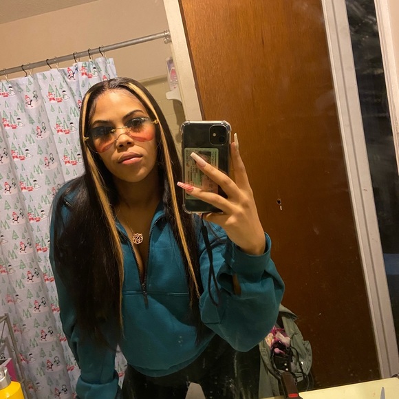 Meet your posher - Picture 4 of 4